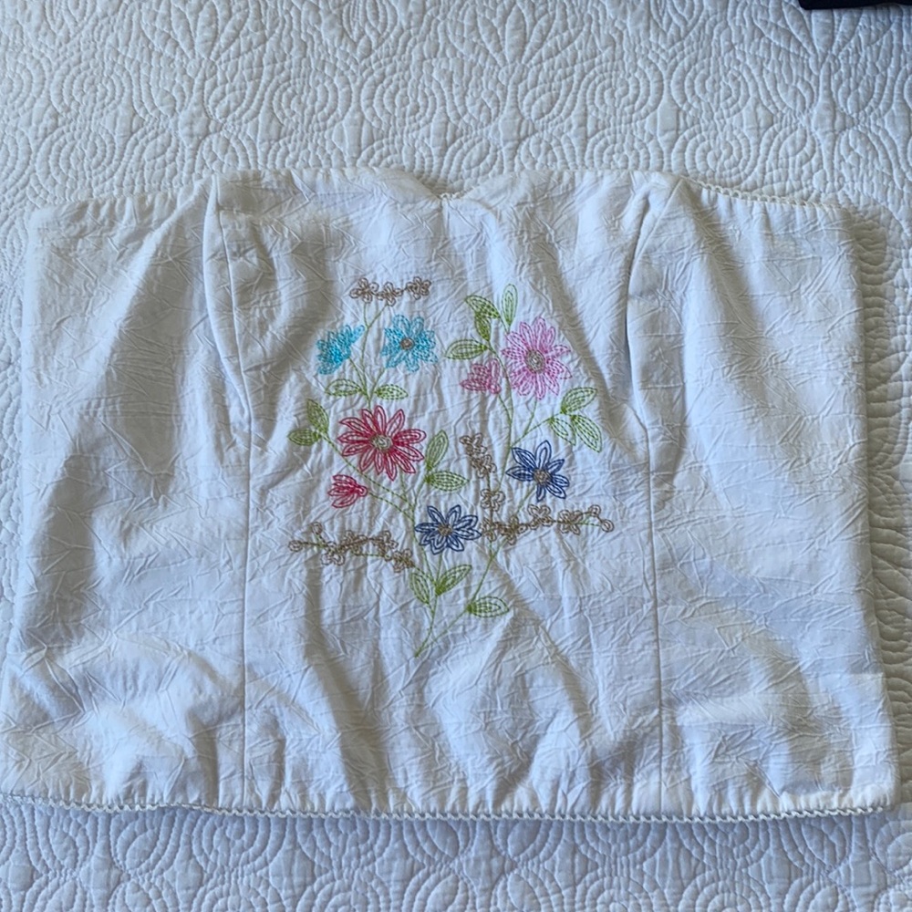 White Floral Embroidery Strapless Top